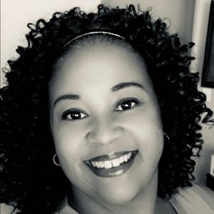 Meet your Posher, Latonya